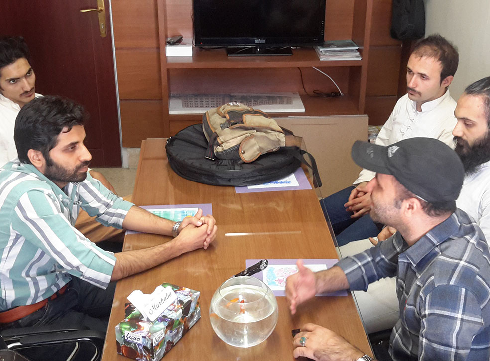 گفتگو با گروه نمایش